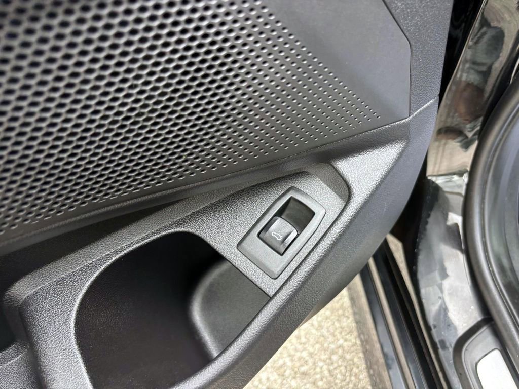 Certified 2024 BMW 330i xDrive Sedan image 14