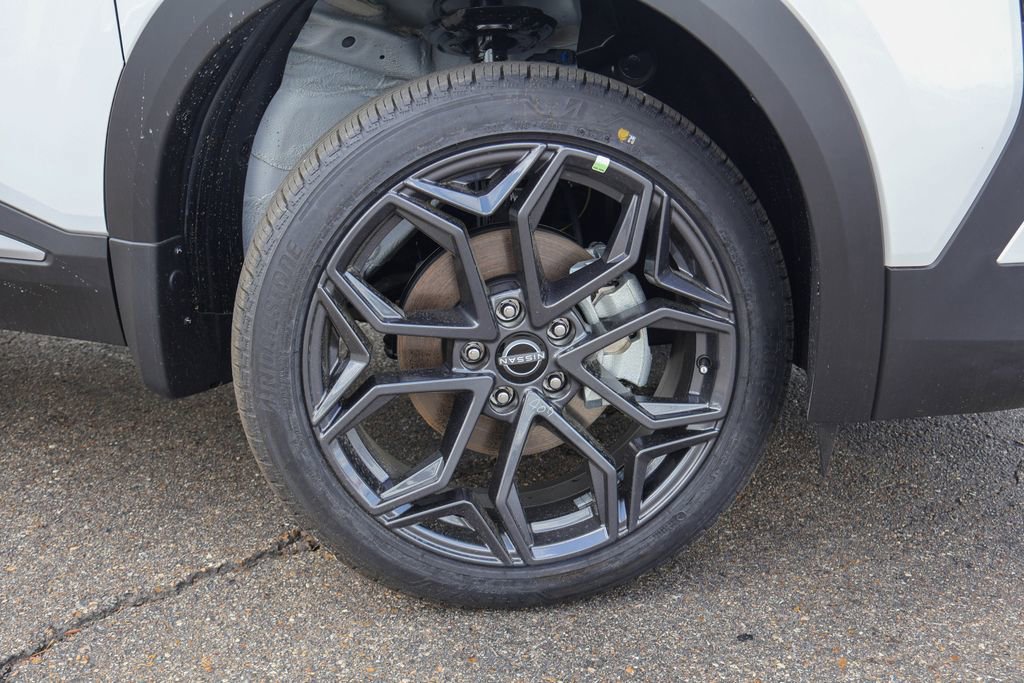 New 2026 Nissan Kicks SR image 18