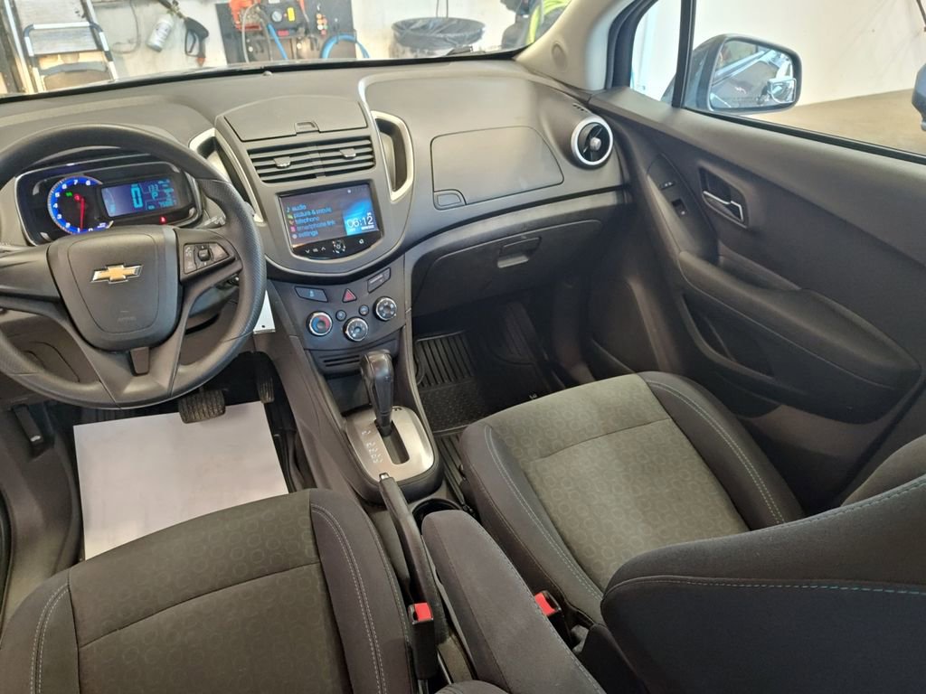 Used 2016 Chevrolet Trax LS AWD/4WD image 27