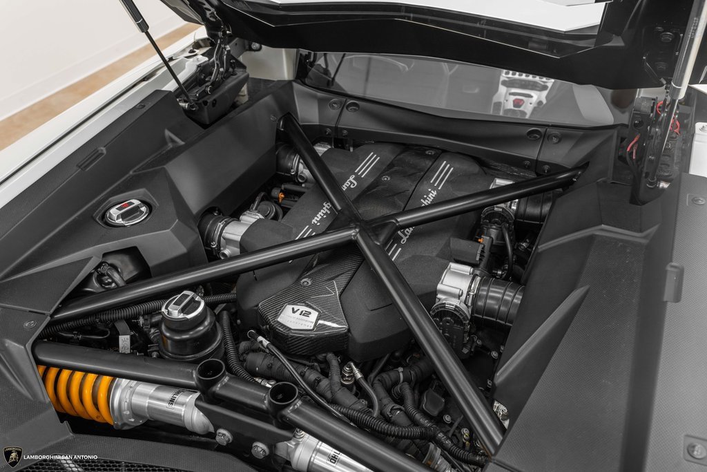 Used 2015 Lamborghini Aventador LP 700-4 image 23
