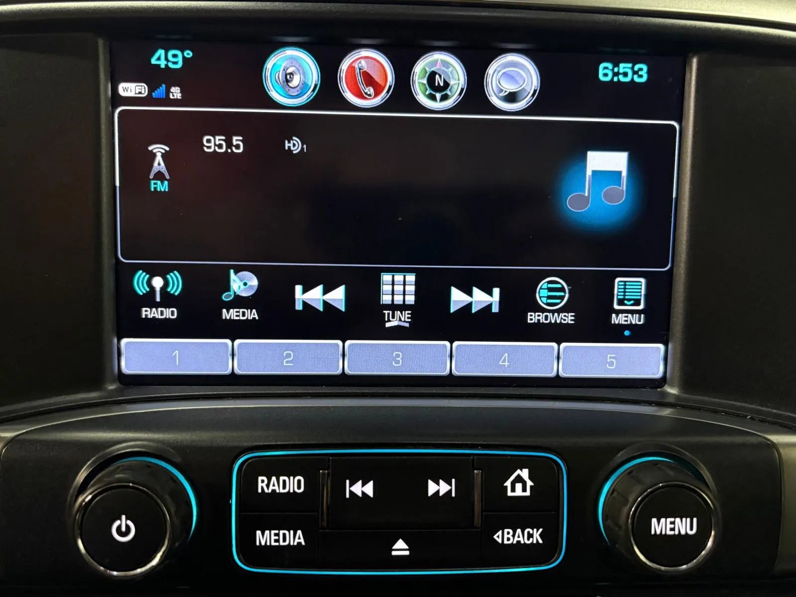 Used 2017 Chevrolet Silverado 1500 LT w/ All Star Edition image 12