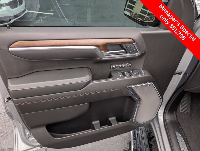 Used 2025 Chevrolet Silverado 1500 High Country w/ Technology Package AWD/4WD image 20
