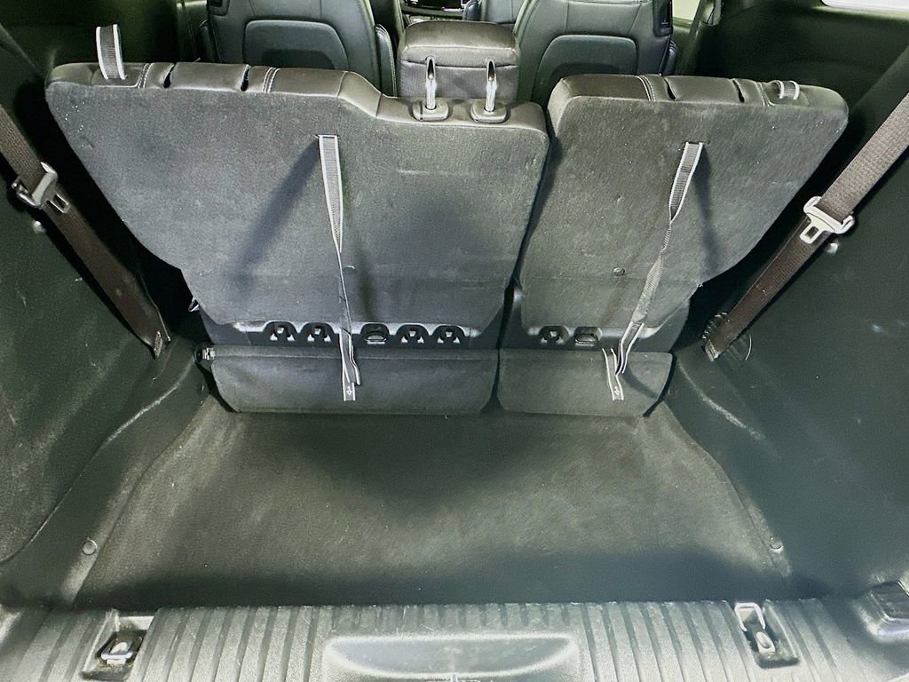 Certified 2025 Chrysler Pacifica Select image 36