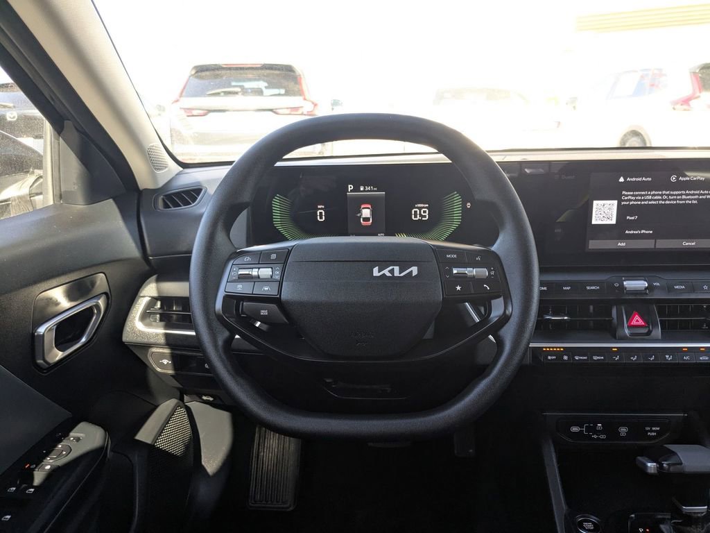 Used 2025 Kia K4 LXS image 26