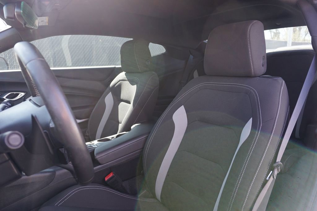 Used 2019 Chevrolet Camaro LT w/ RS Package image 16