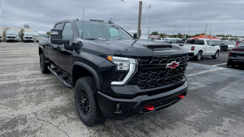 New 2026 Chevrolet Silverado 2500 ZR2 w/ LPO, Dark Essentials Package AWD/4WD image 4