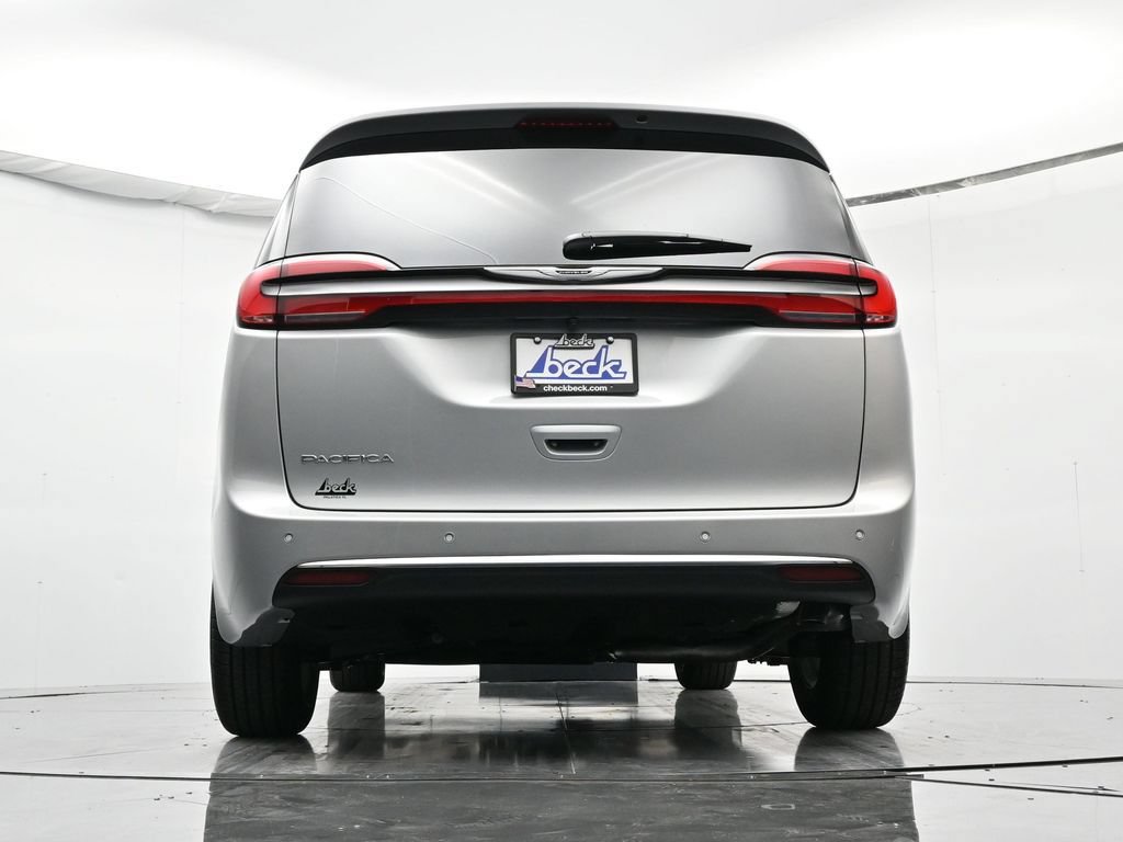 New 2026 Chrysler Pacifica Select FWD image 38