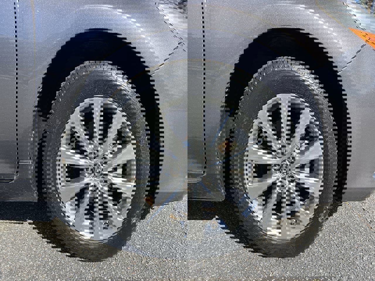 Used 2017 Toyota Camry XLE image 13