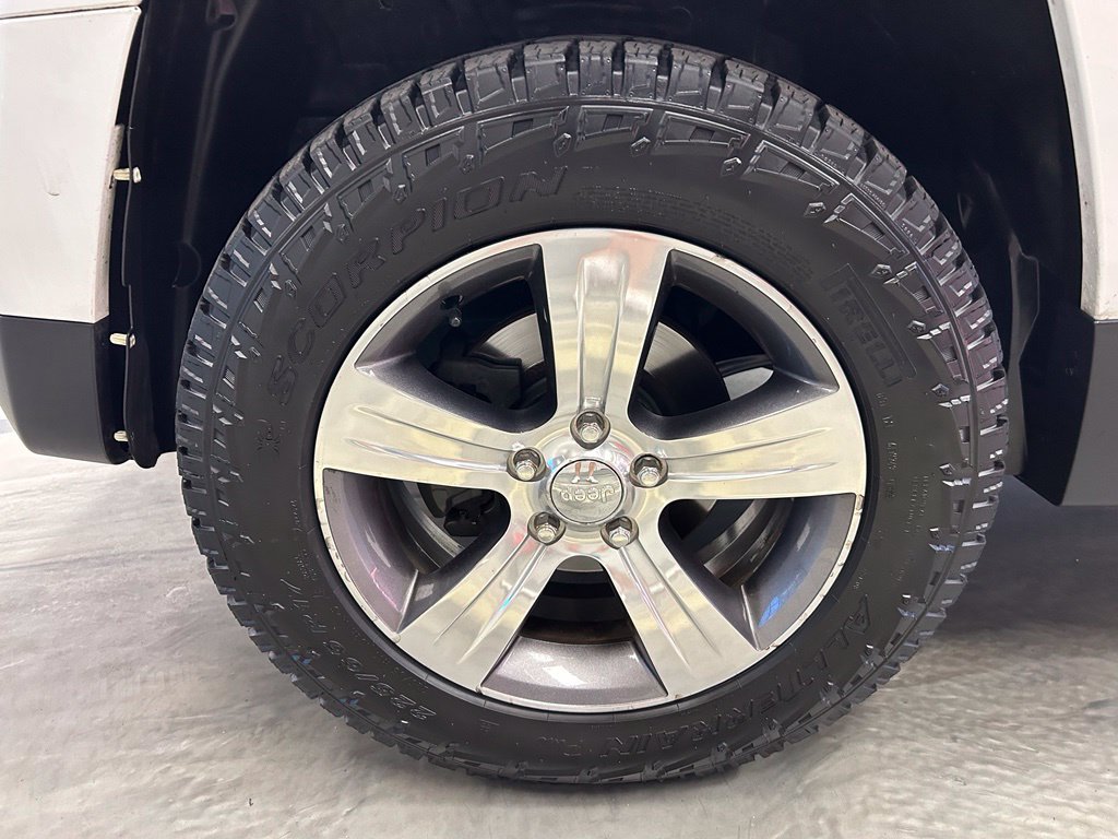 Used 2017 Jeep Patriot High Altitude AWD/4WD image 25