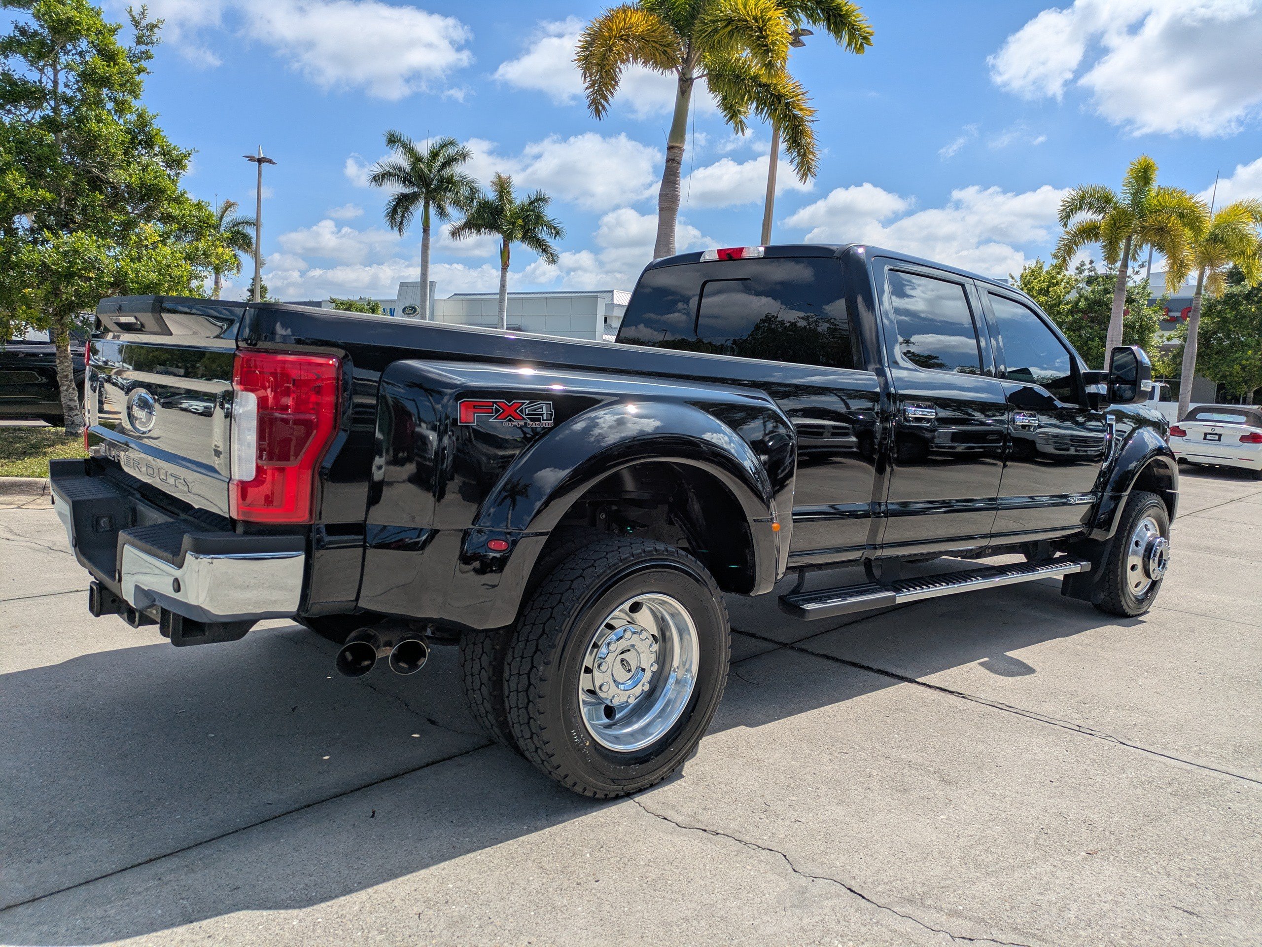 Used 2019 Ford F450 Lariat w/ Lariat Ultimate Package AWD/4WD image 4