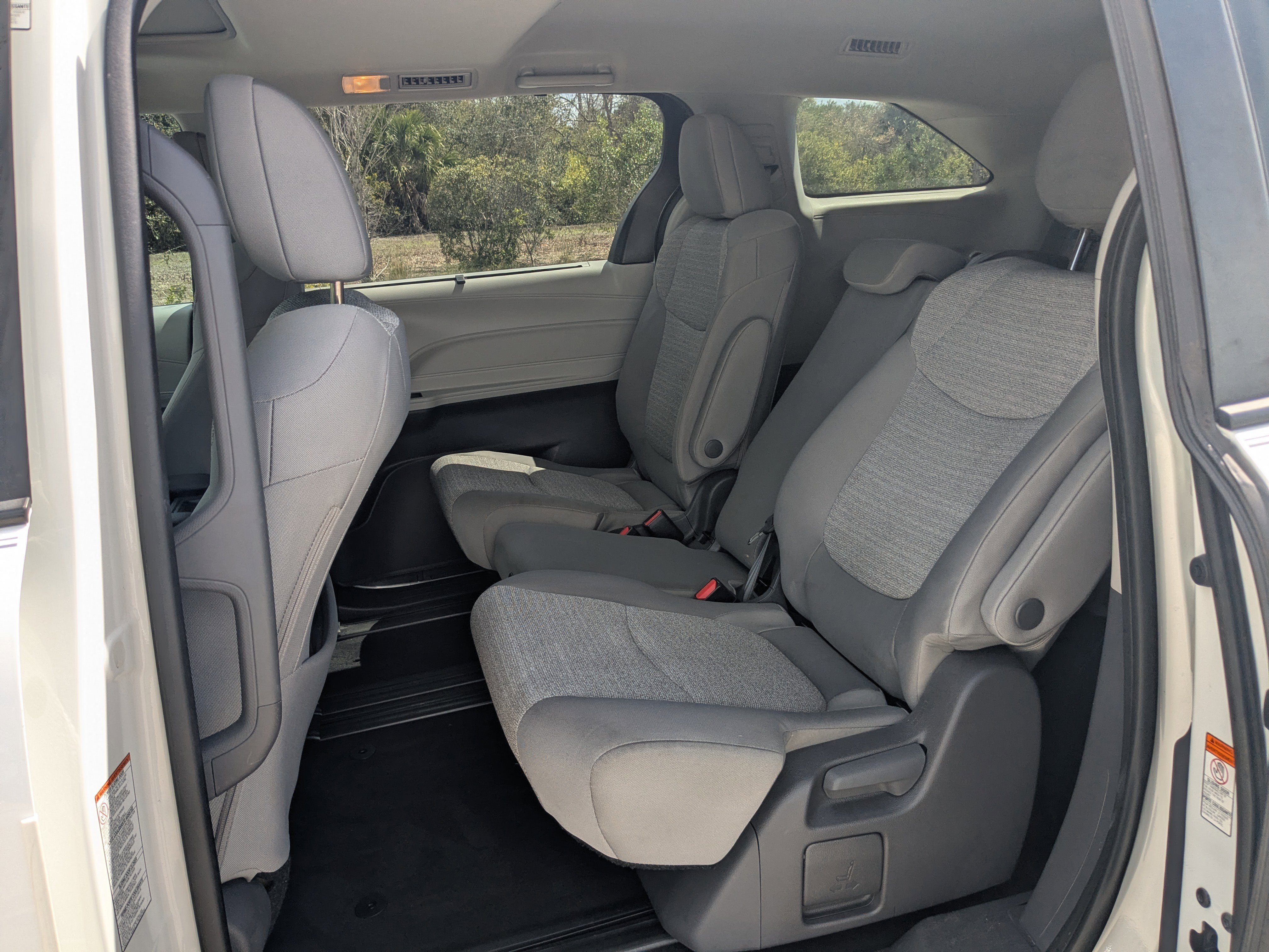 Used 2021 Toyota Sienna LE w/ LE Plus Package image 16