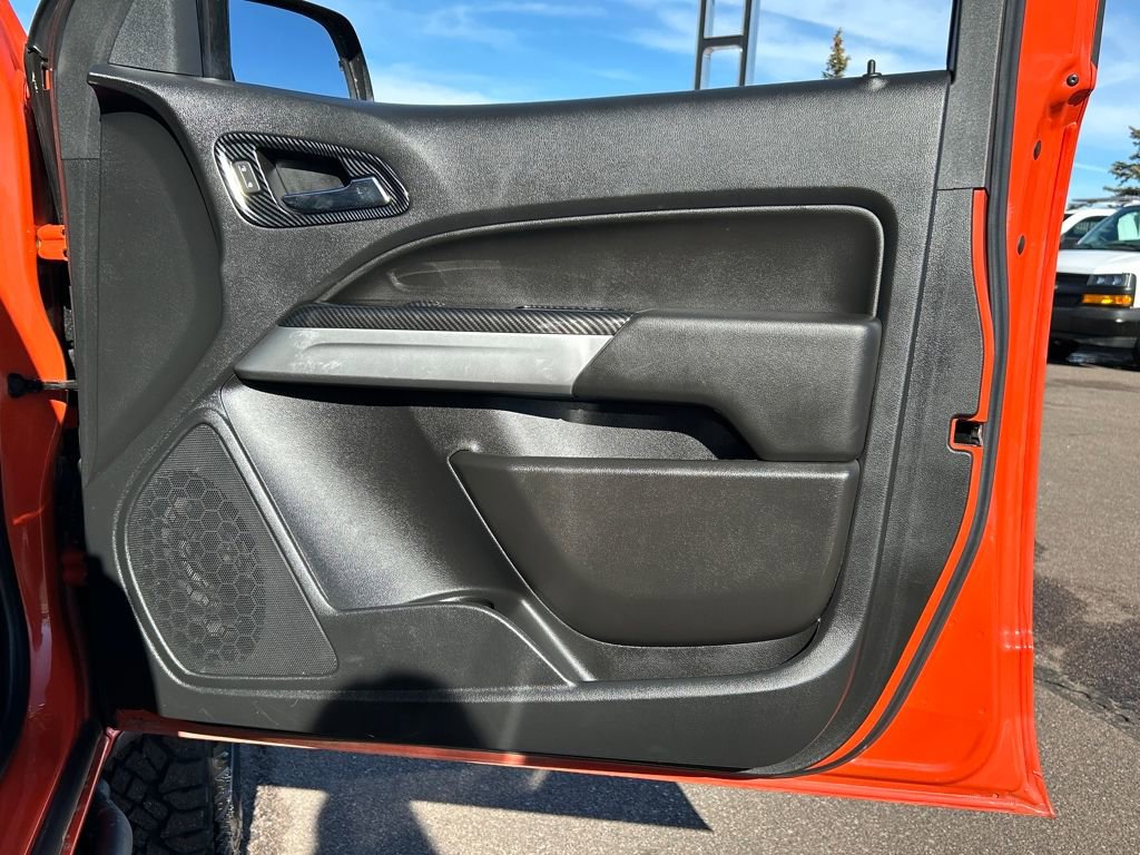 Used 2019 Chevrolet Colorado ZR2 w/ ZR2 Dusk Special Edition image 26