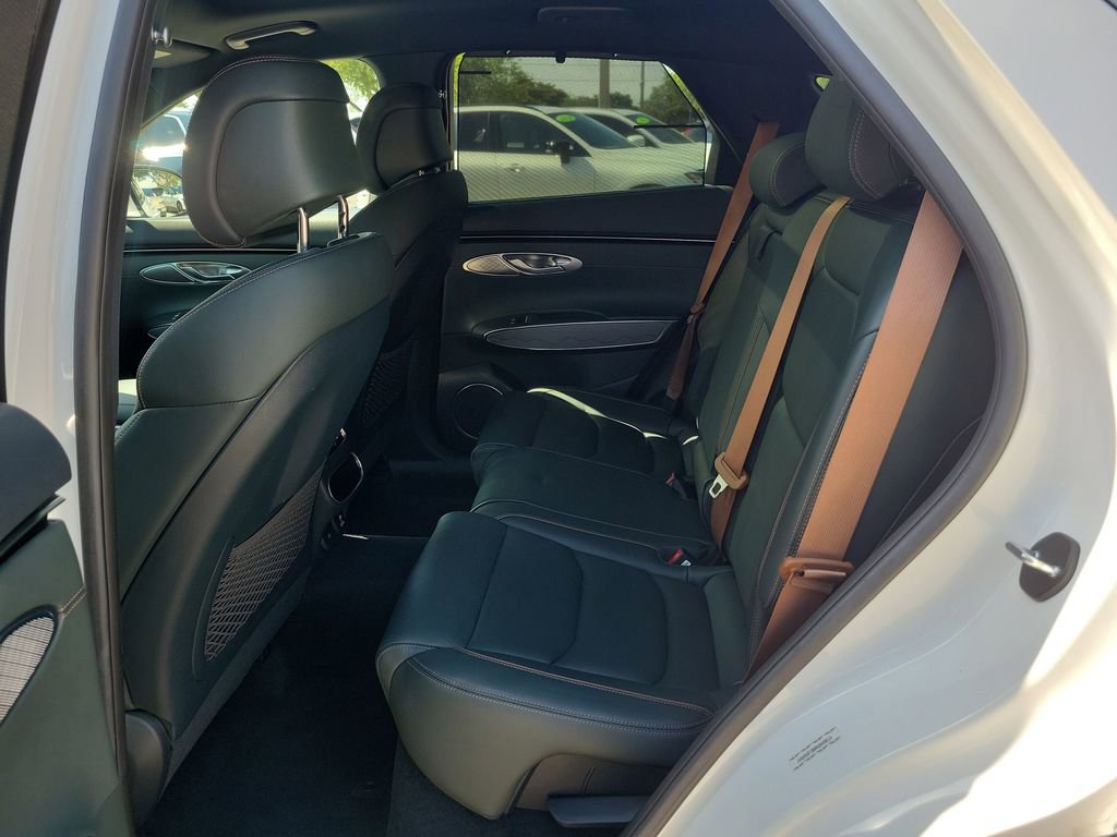 Certified 2022 Genesis GV70 2.5T w/ Advanced Package AWD/4WD image 13