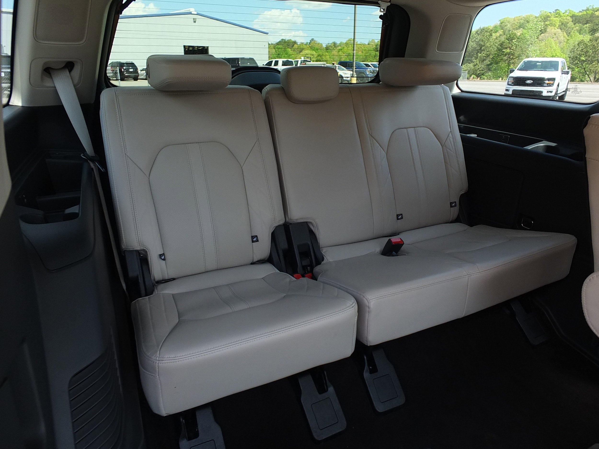 Used 2023 Ford Expedition Platinum AWD/4WD image 17