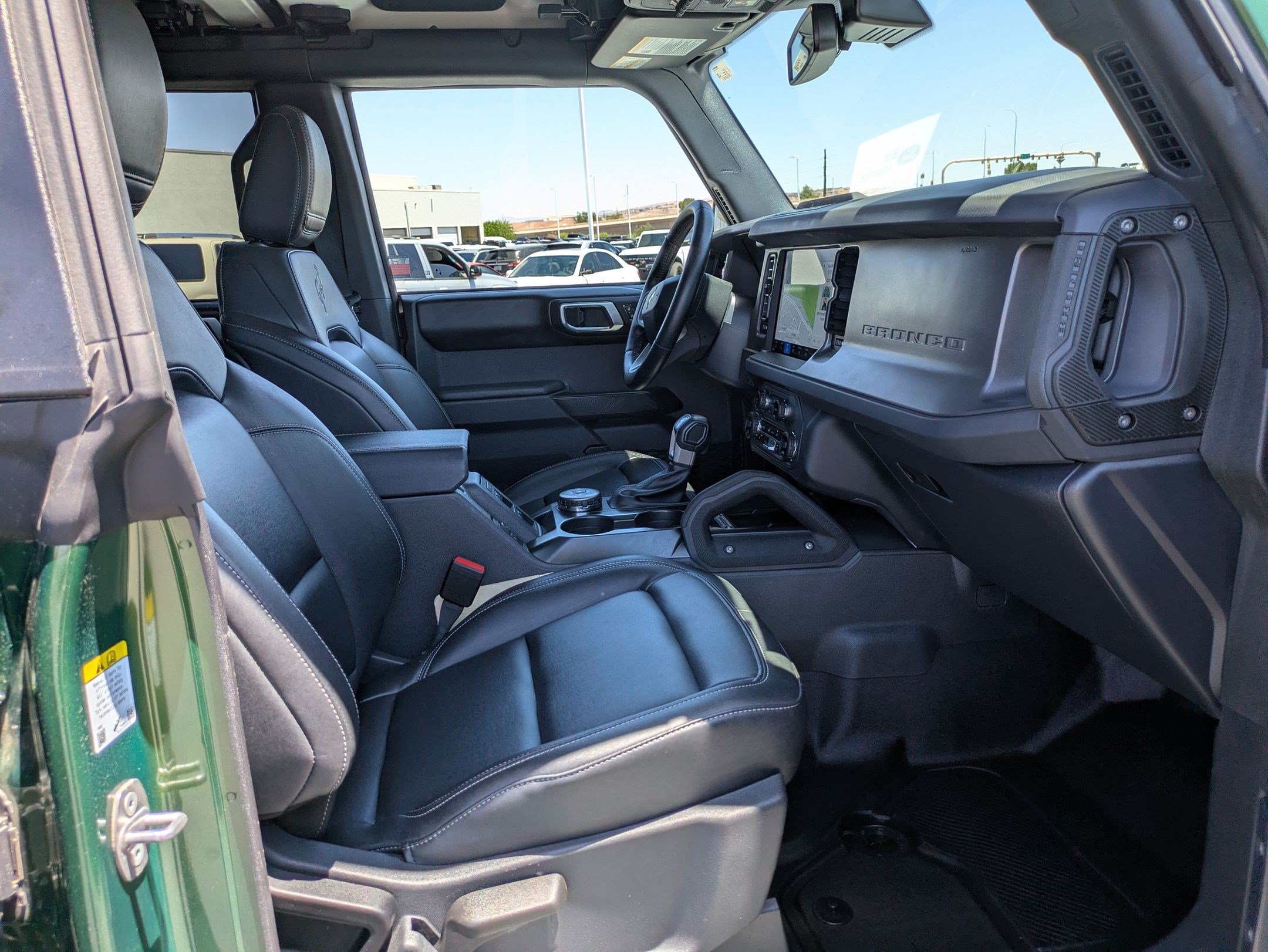 Certified 2025 Ford Bronco Badlands AWD/4WD image 32