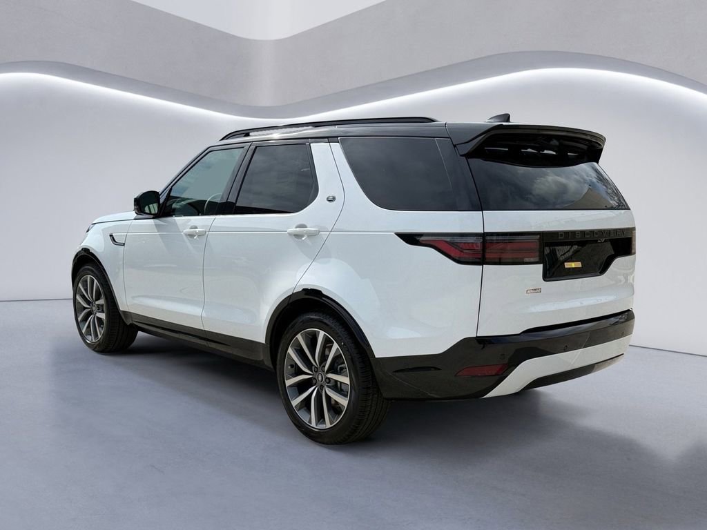 New 2026 Land Rover Discovery Dynamic SE image 4