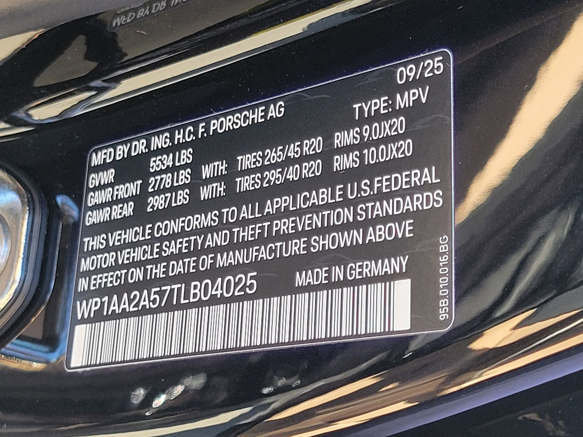 Used 2026 Porsche Macan image 37