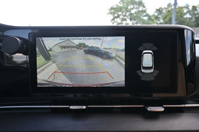 Used 2022 Kia Carnival EX FWD image 44