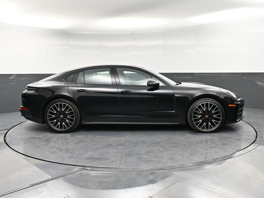 Certified 2025 Porsche Panamera 4 image 9