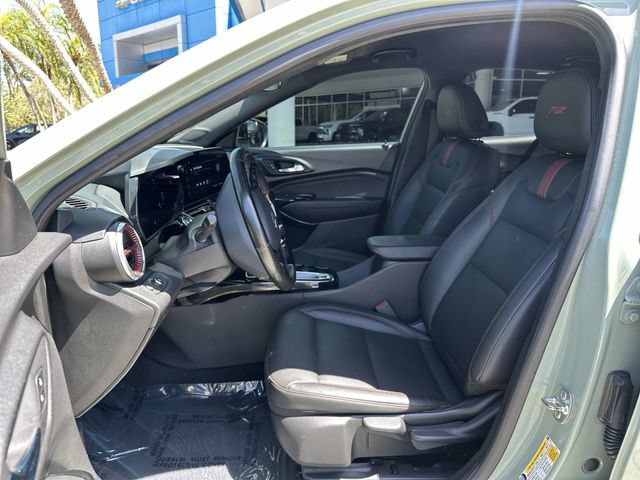 Used 2024 Chevrolet Trax RS FWD image 30