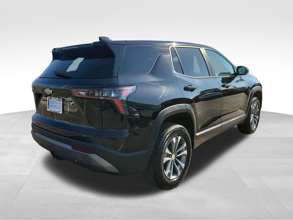 Used 2026 Chevrolet Equinox LT FWD image 4