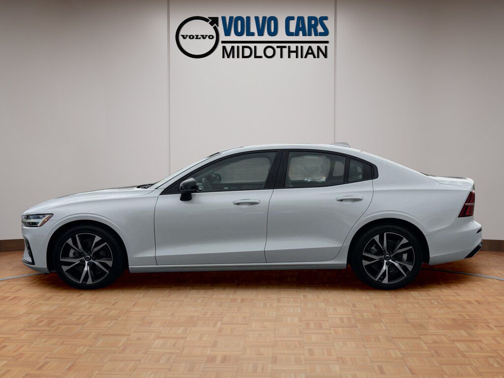 Used 2024 Volvo S60 B5 Core FWD image 22