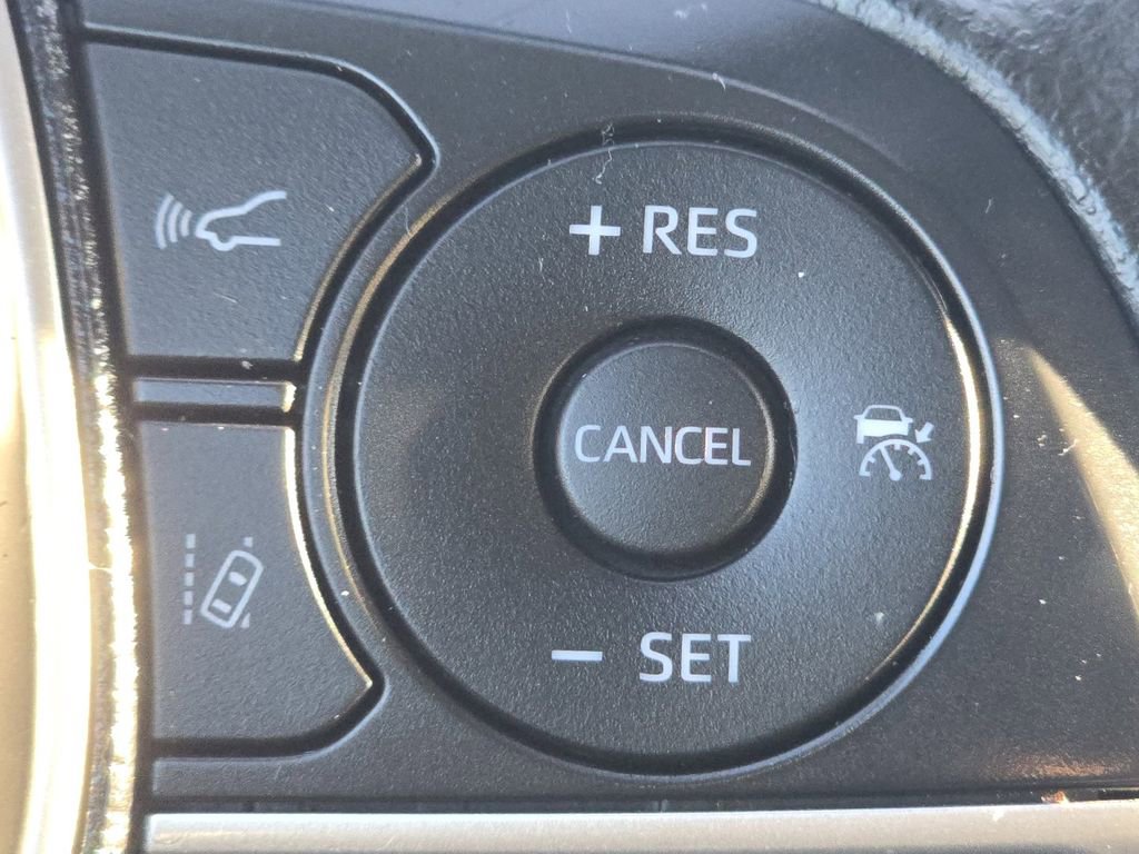 Used 2023 Toyota Camry LE image 29