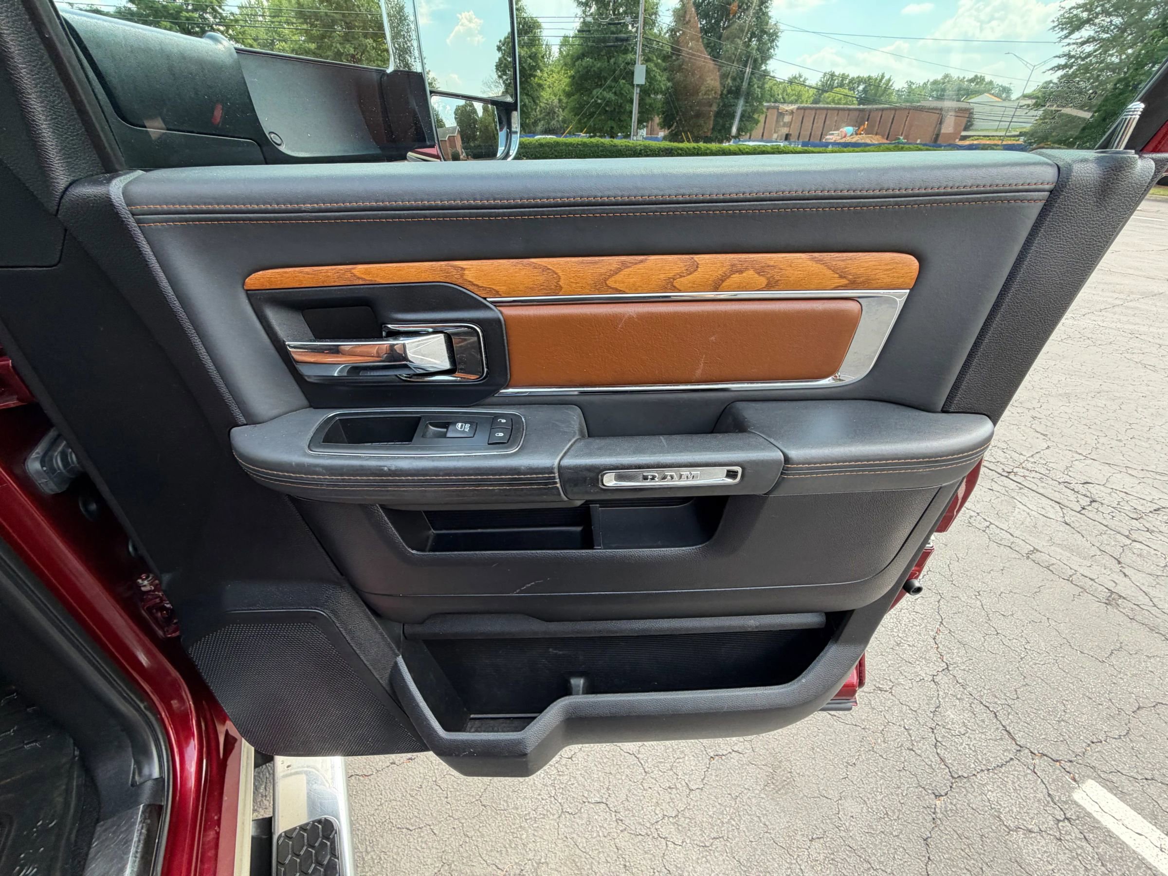 Used 2016 RAM 3500 Laramie Longhorn AWD/4WD image 22