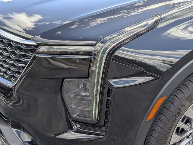 Used 2024 Cadillac XT4 Premium Luxury image 9