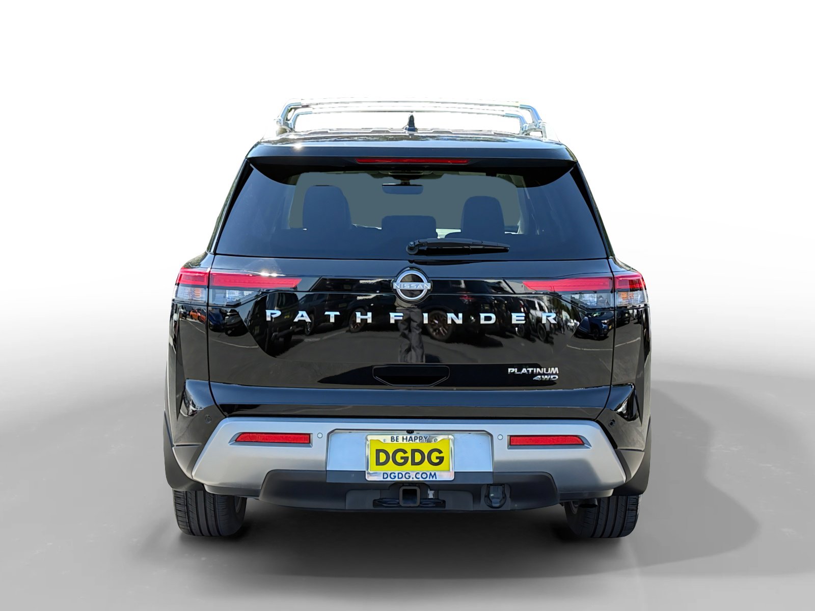 Used 2025 Nissan Pathfinder Platinum w/ Cargo Package AWD/4WD image 4