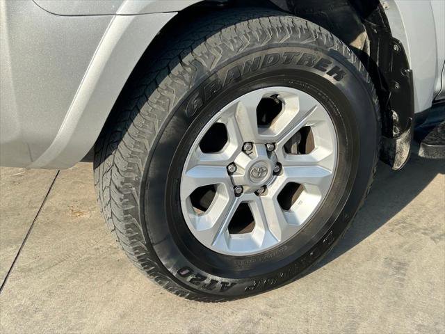 Certified 2022 Toyota 4Runner SR5 Premium AWD/4WD image 9