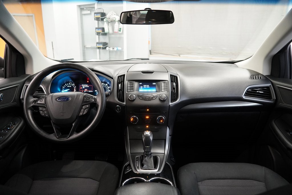 Used 2015 Ford Edge SE image 18