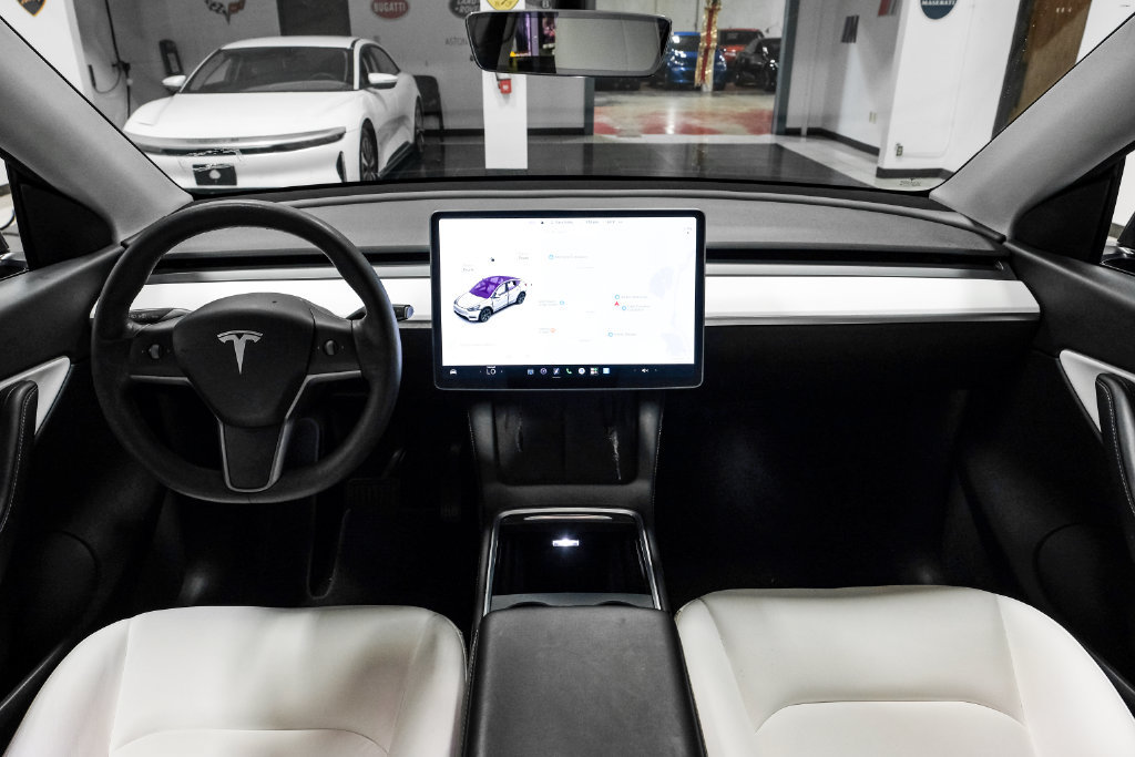 Used 2022 Tesla Model Y Long Range AWD/4WD image 13