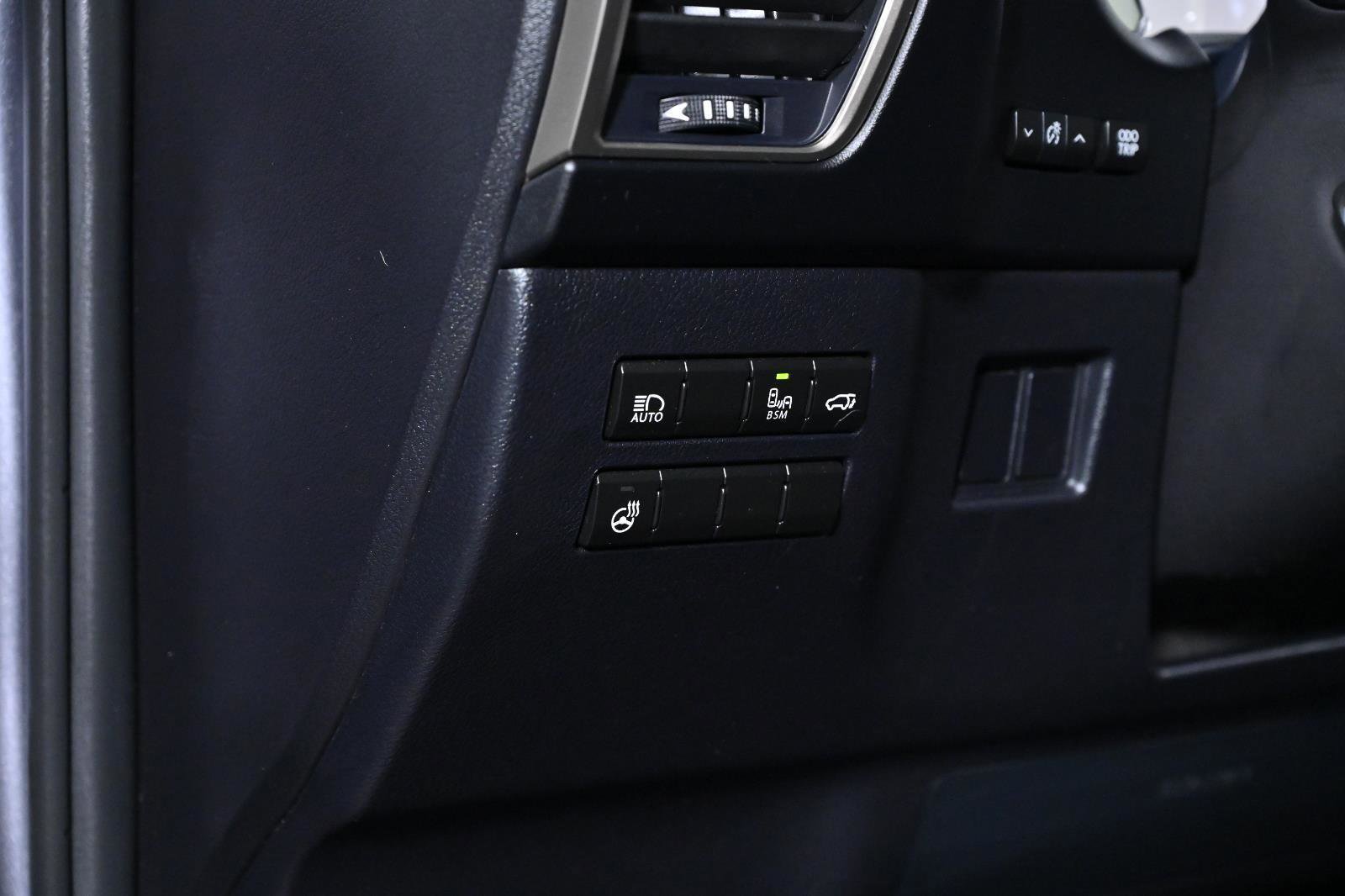 Used 2018 Lexus NX 300h AWD w/ Premium Package image 22