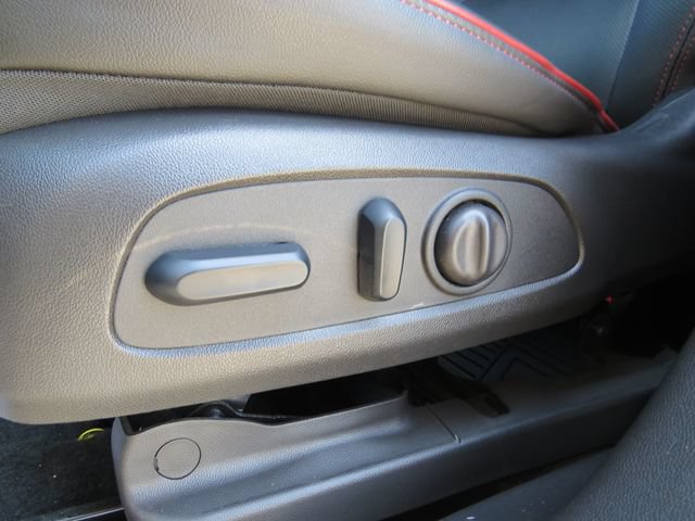 Used 2025 Chevrolet TrailBlazer RS w/ Convenience Package FWD image 14