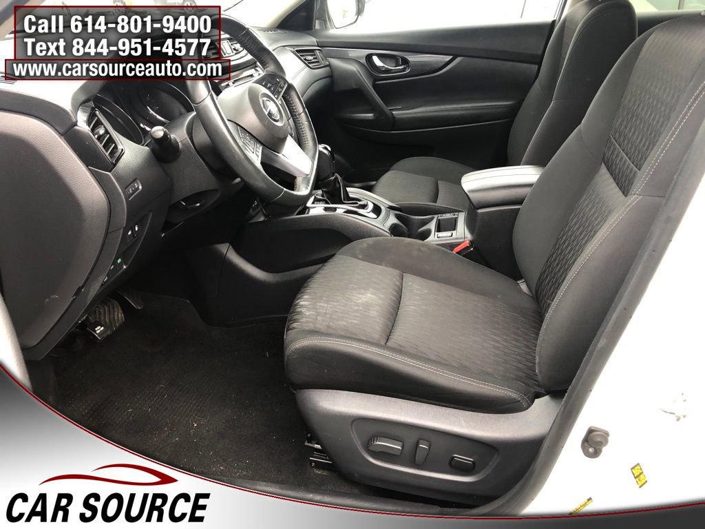 Used 2018 Nissan Rogue SV w/ Premium Package image 13