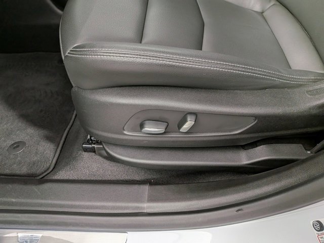 Certified 2025 Cadillac XT6 Luxury image 18