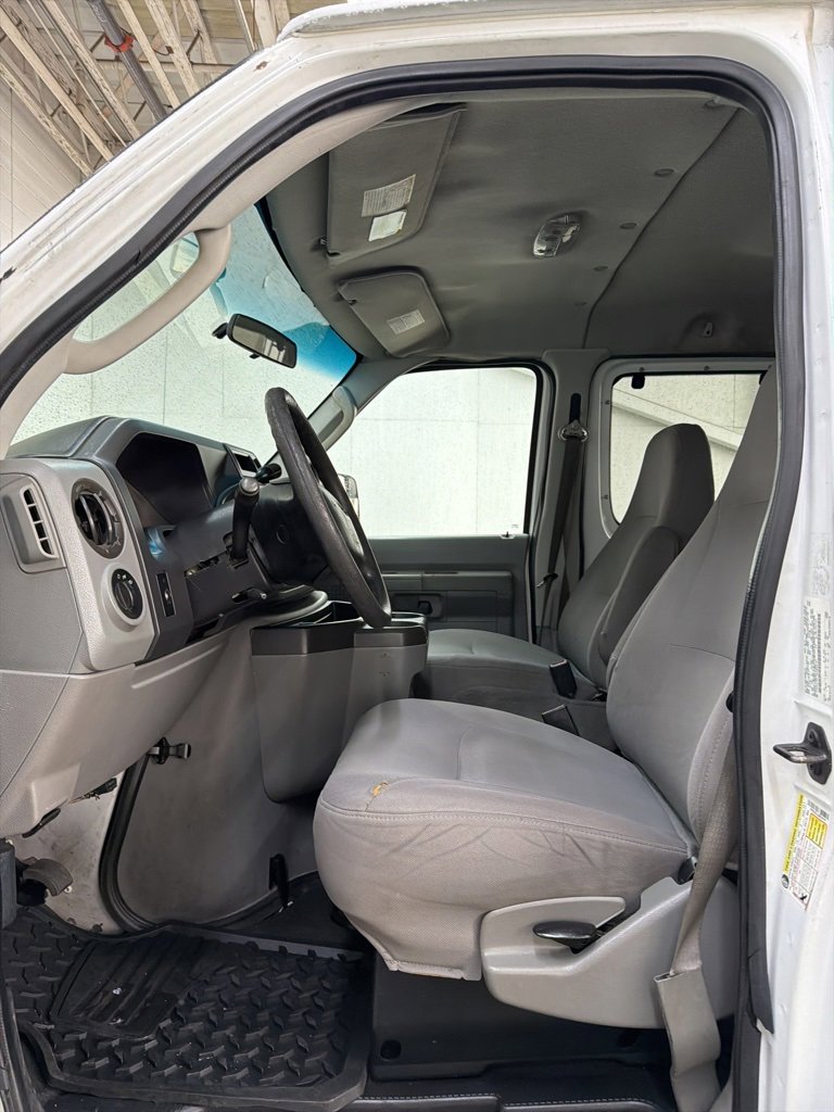 Used 2011 Ford E-350 and Econoline 350 XL w/ PWR Windows & Locks Group image 18