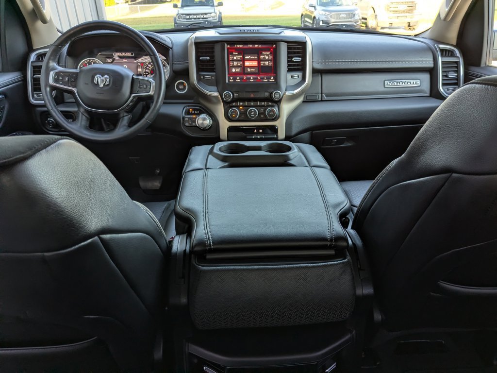 Used 2019 RAM 1500 Laramie AWD/4WD image 4
