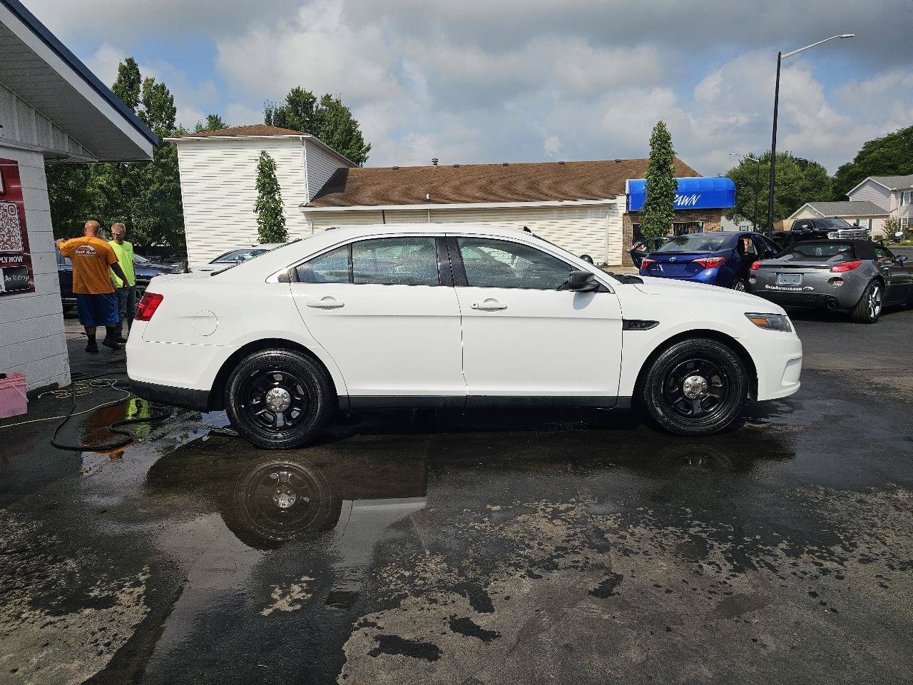 Used 2017 Ford Taurus Police Interceptor AWD w/ Ready For The Road Package image 13