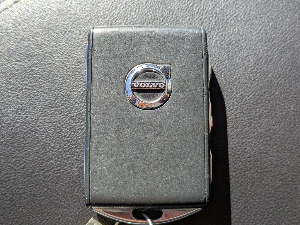 Certified 2022 Volvo XC60 B5 Inscription w/ Advanced Package image 30