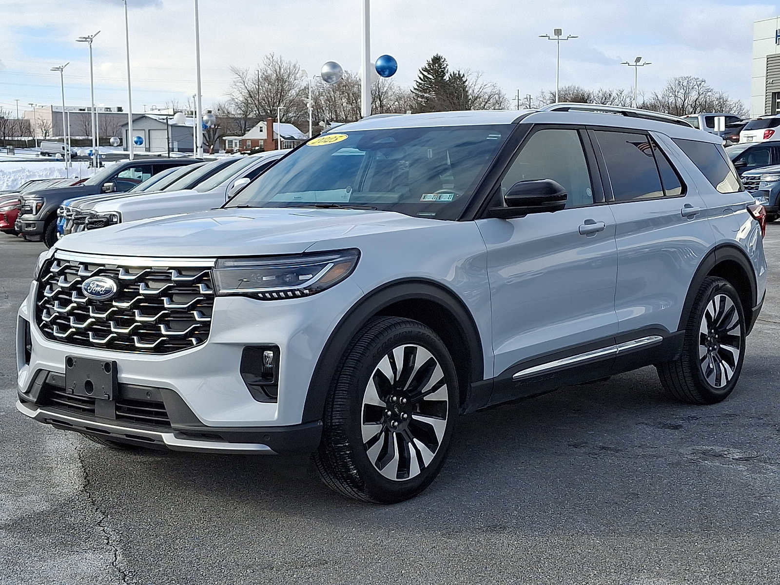 Certified 2025 Ford Explorer Platinum w/ LUX Leather Package image 3