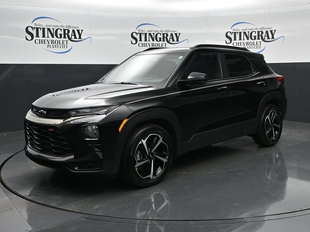 Used 2023 Chevrolet TrailBlazer RS w/ Sun and Liftgate Package FWD image 3
