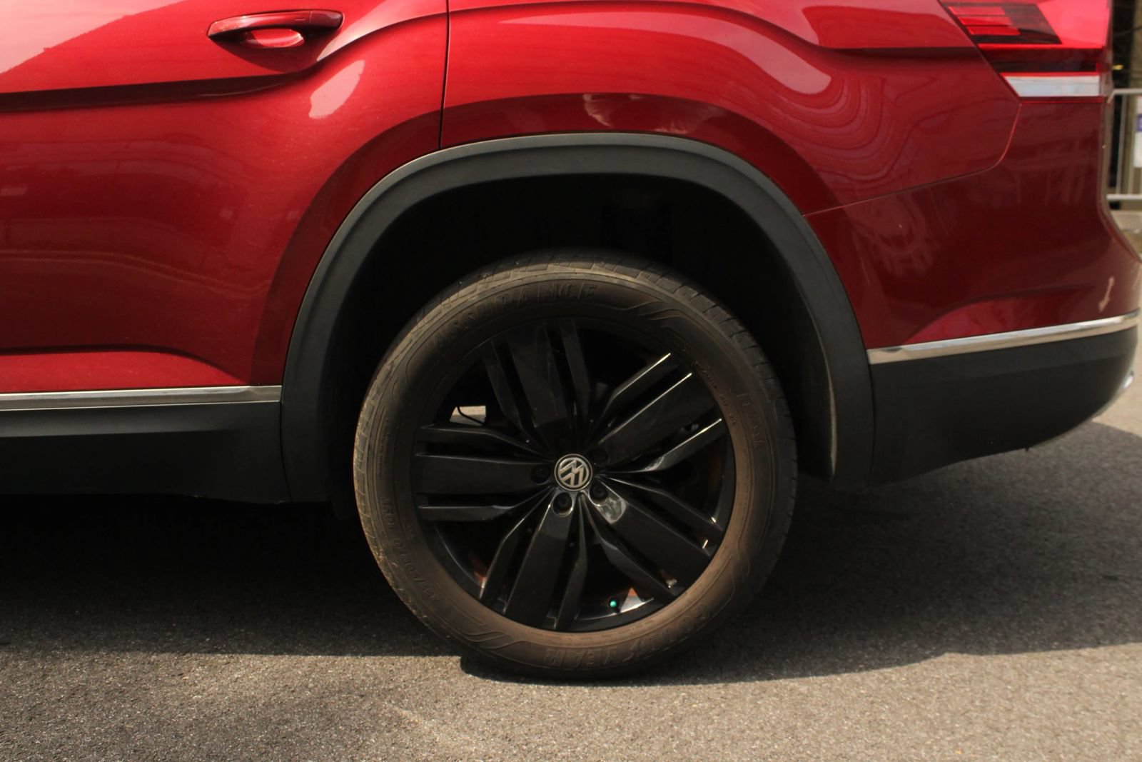 Used 2018 Volkswagen Atlas SEL FWD image 10