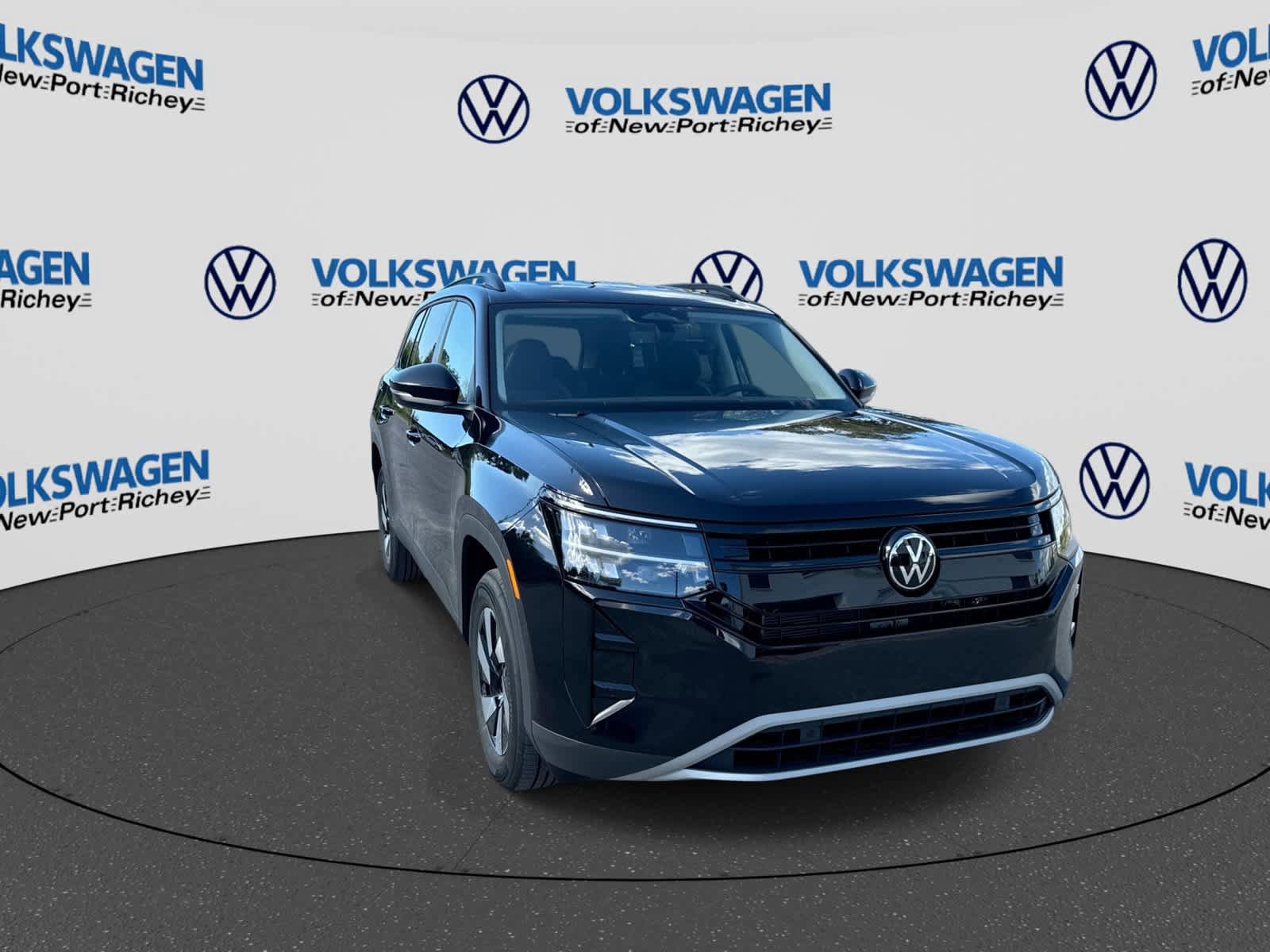 New 2027 Volkswagen Atlas SE FWD image 16