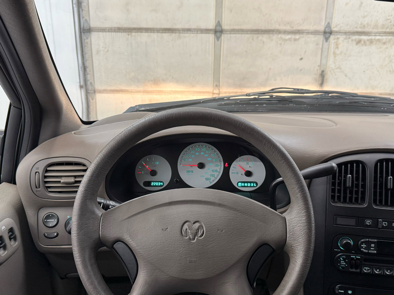 Used 2002 Dodge Caravan SE image 31