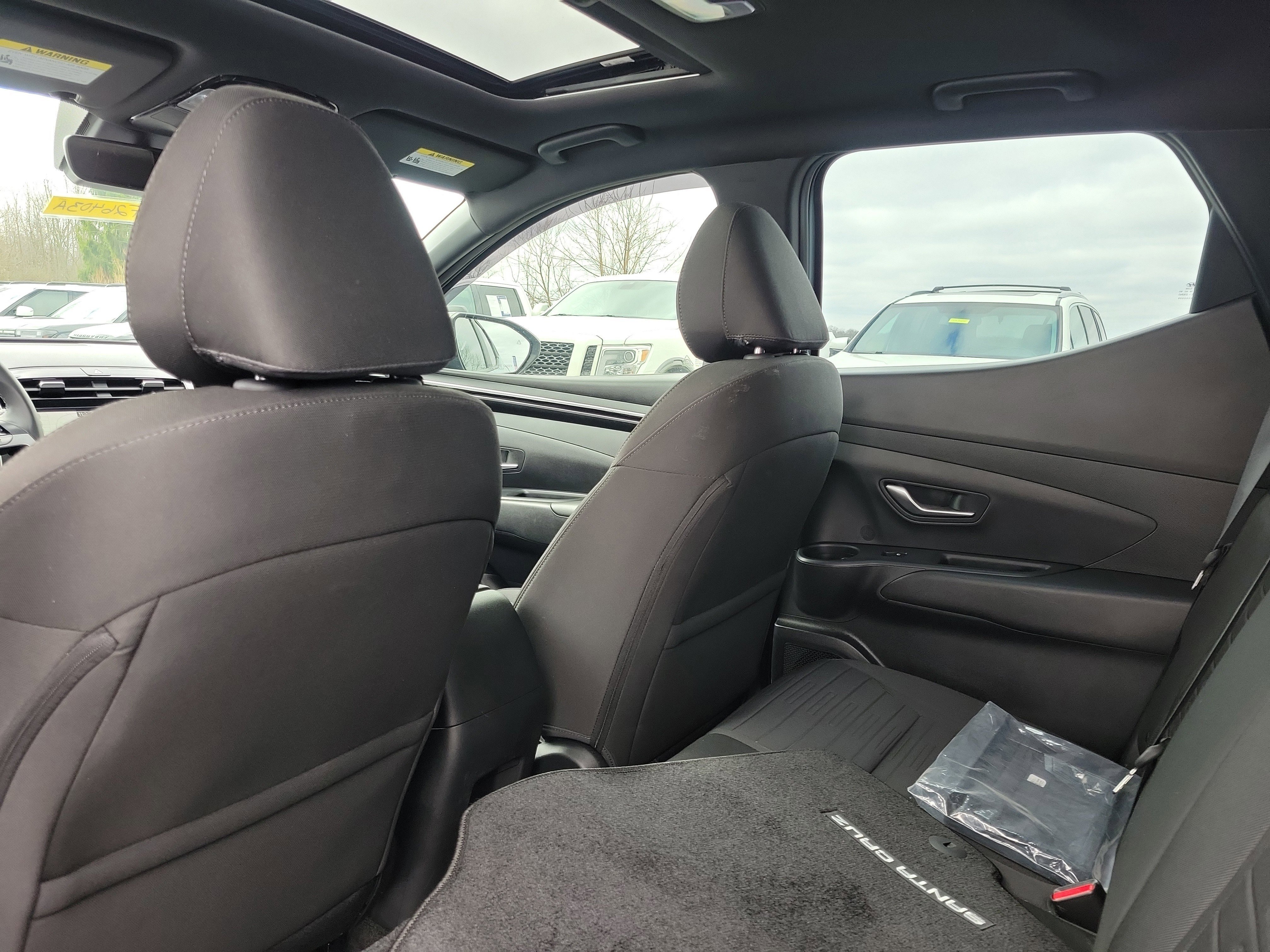 Used 2023 Hyundai Santa Cruz SEL Premium image 14