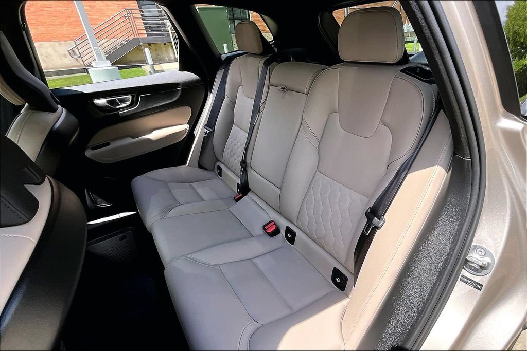 Certified 2026 Volvo XC60 B5 Plus AWD/4WD image 35