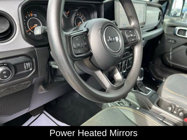 Used 2025 Jeep Gladiator Sport image 14