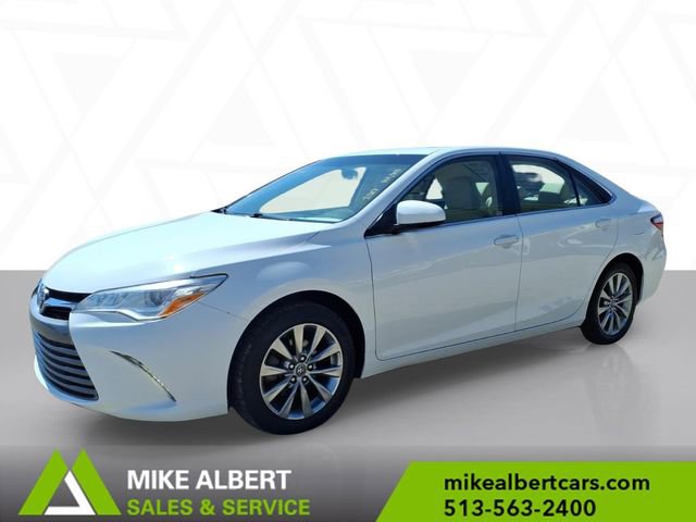 Used 2017 Toyota Camry XLE image 3